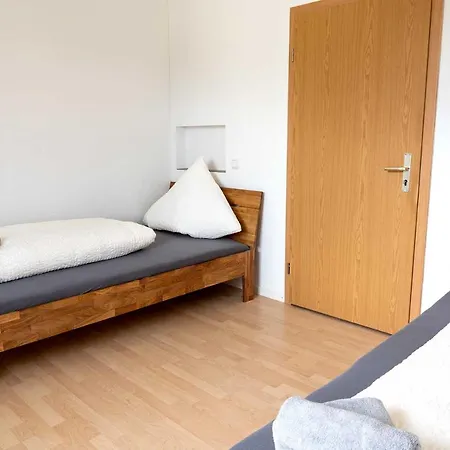 Monteurunterkunft By Hausgruenerbaum Apartament Windischeschenbach